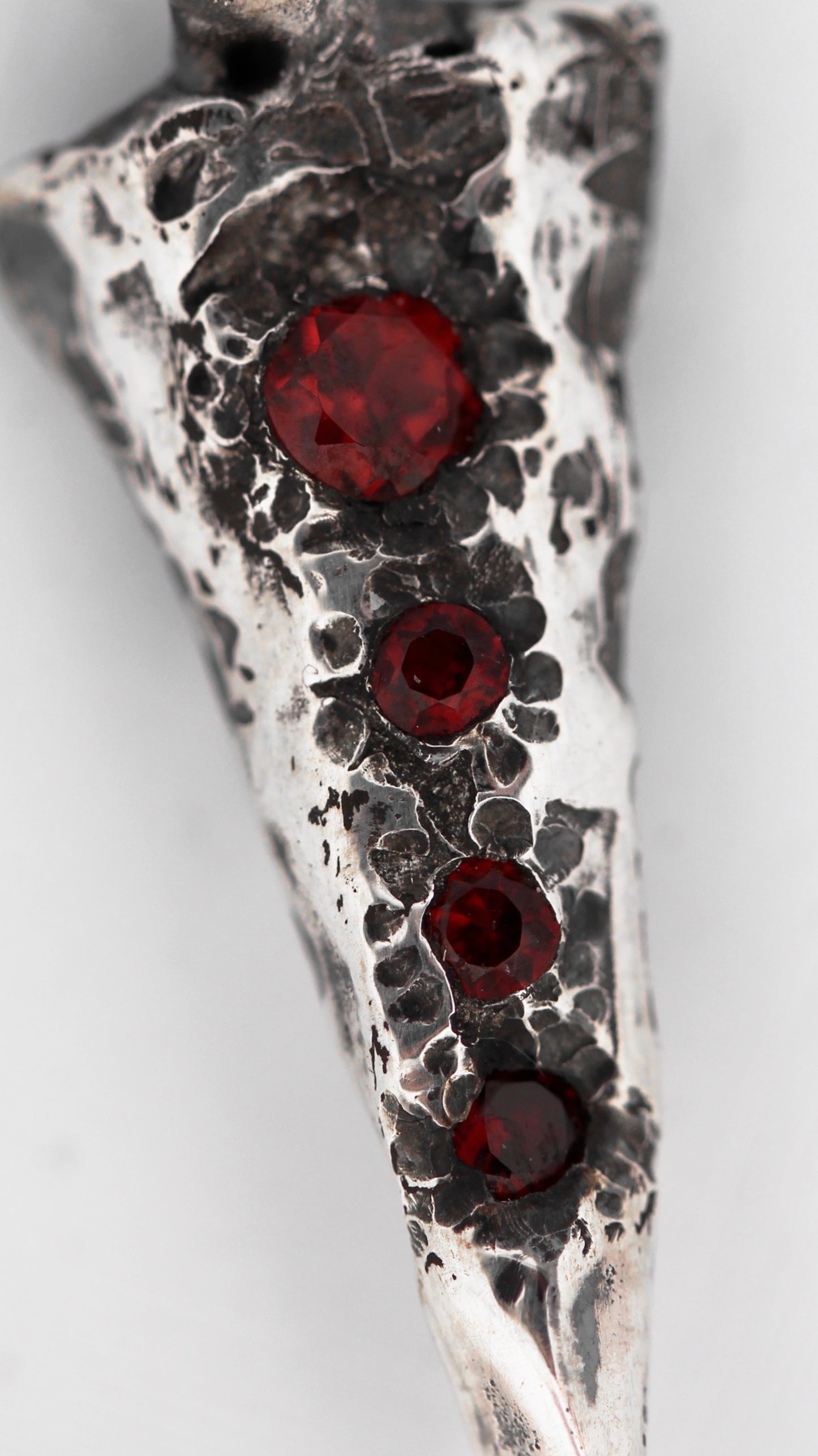 1/1 SHARD “RED GARNET”