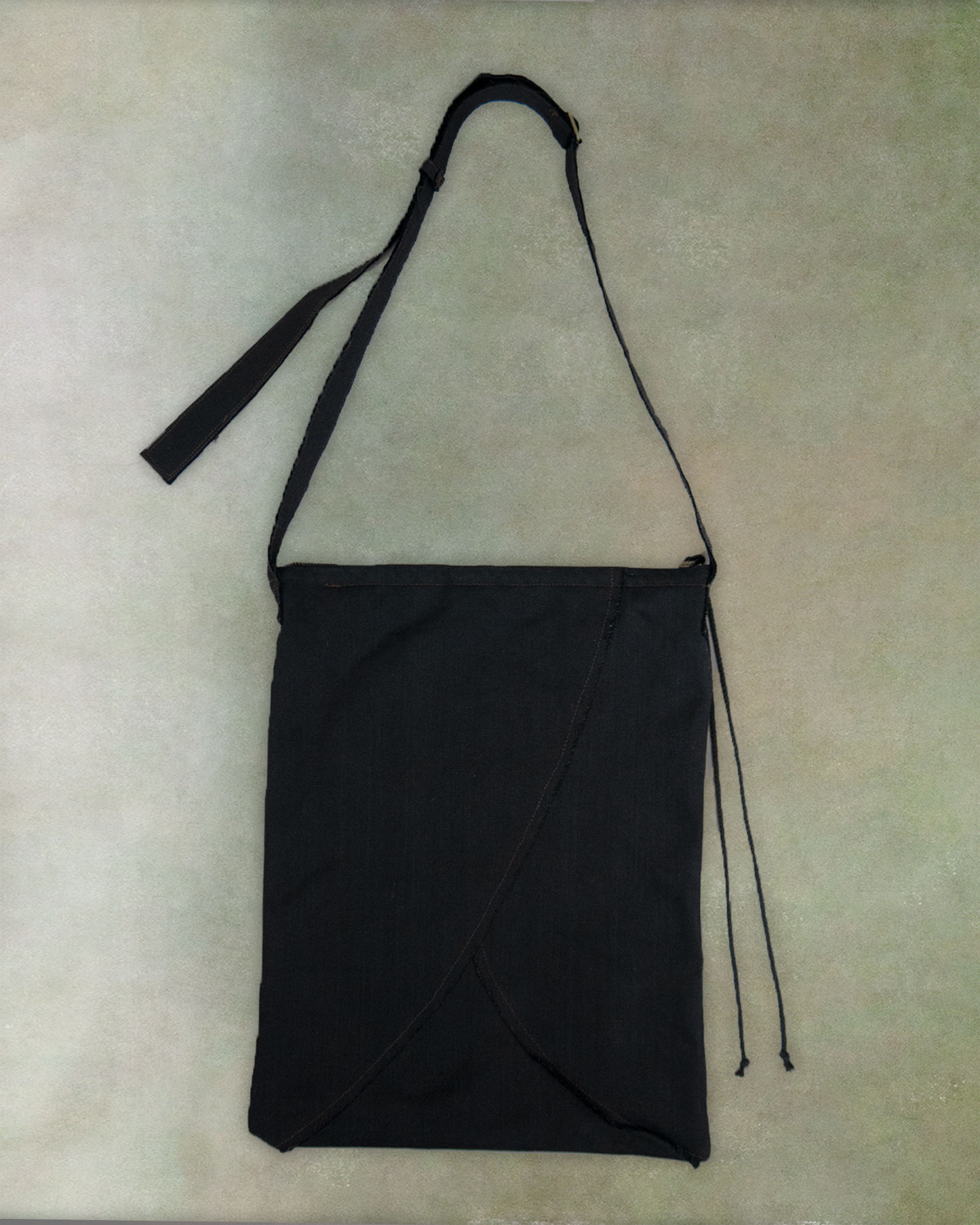 "VESSEL" SLING TOTE